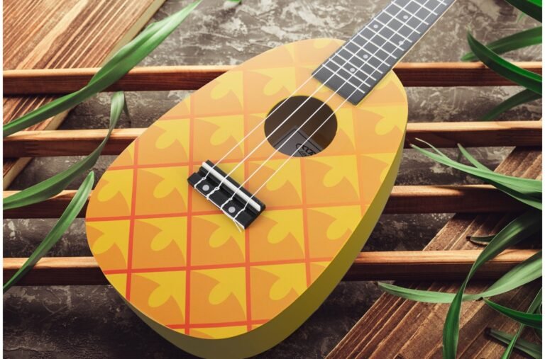 Ukulele ananas thumbnail 3